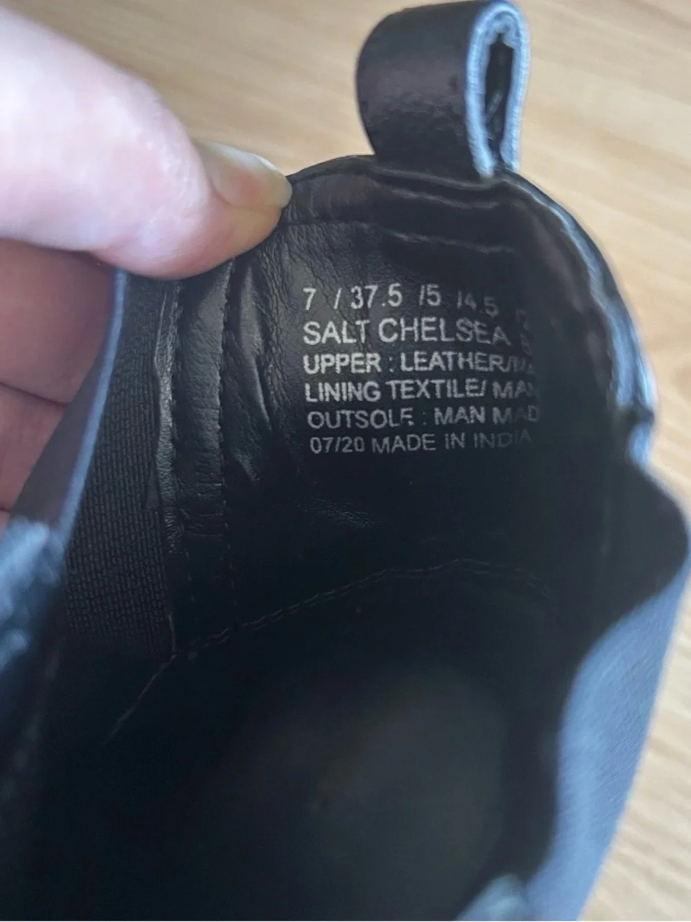 Reaction Kenneth Cole good used